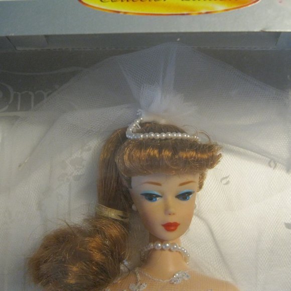 Wedding Day Barbie - Dated 1996 -  Red Head Barbie. - Picture 3 of 10